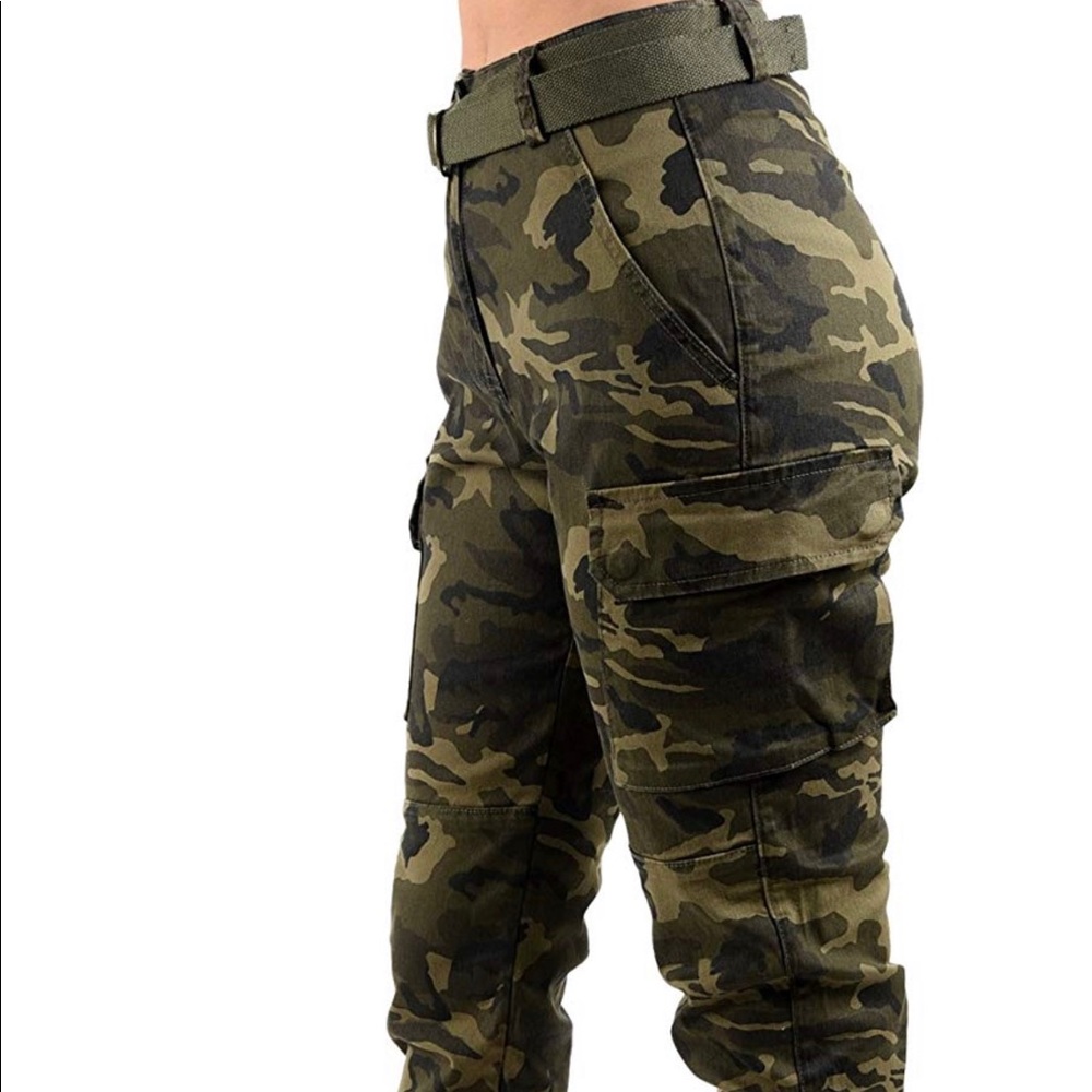 Camo joggers. New with tags. High waist. Size L